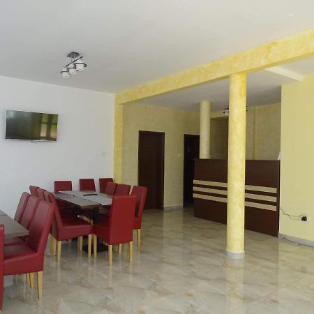 Vila Nicholas Bărcăneşti Extérieur photo