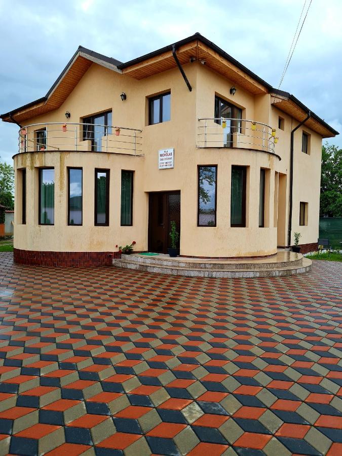 Vila Nicholas Bărcăneşti Extérieur photo